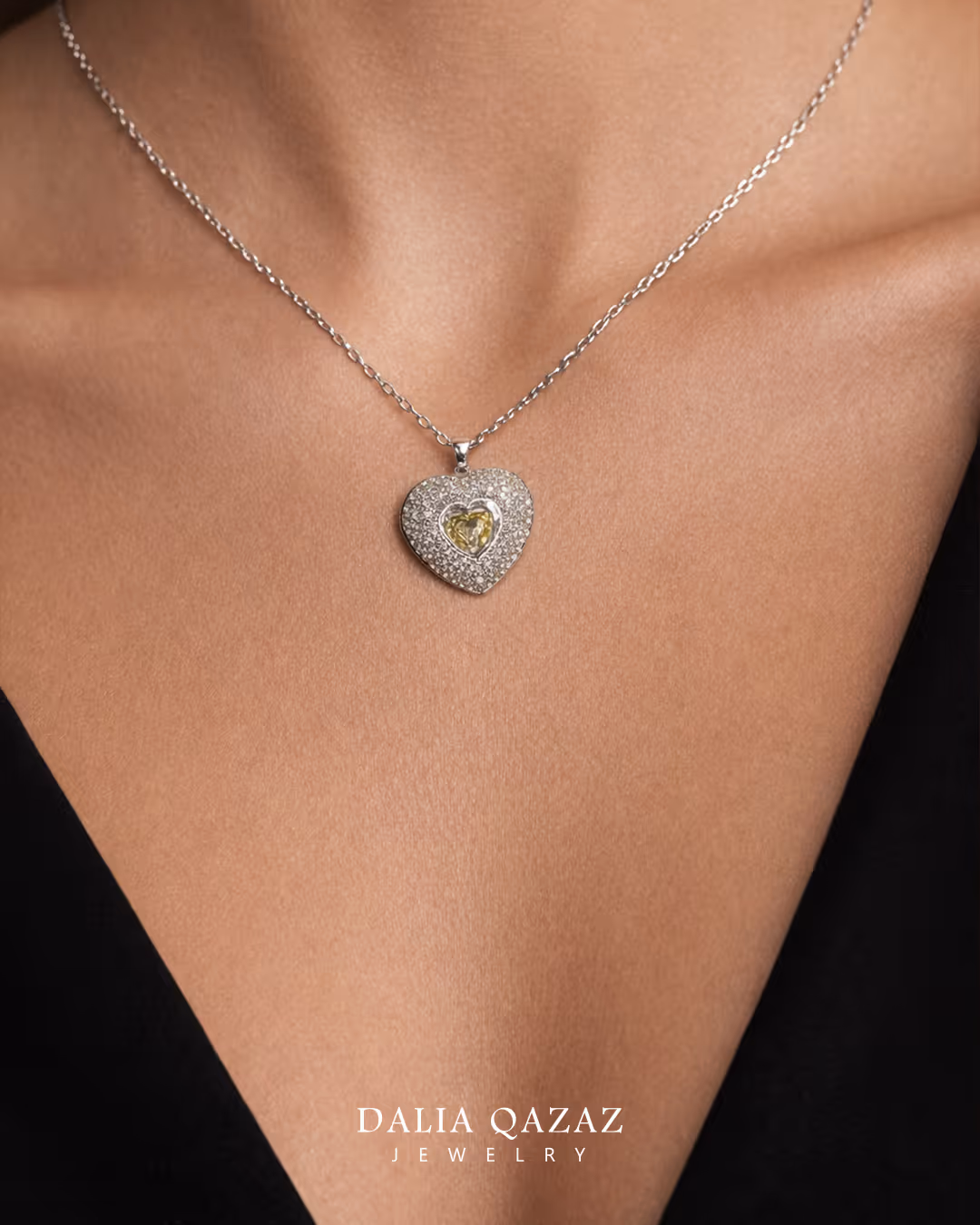 Heart pendant detail